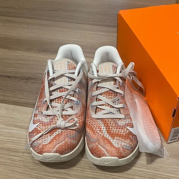 Nike Metcon 6 Desert Sand Summit White Women Sizes DJ3076-064 New Training - Picture 2 of 11